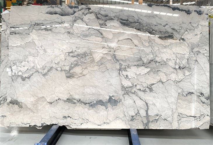 breccia lunare marble10